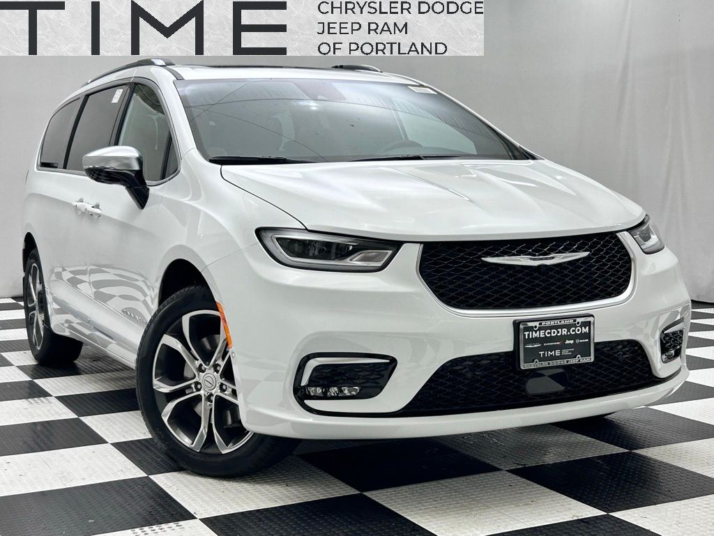 2026 Chrysler Pacifica Passenger Van 