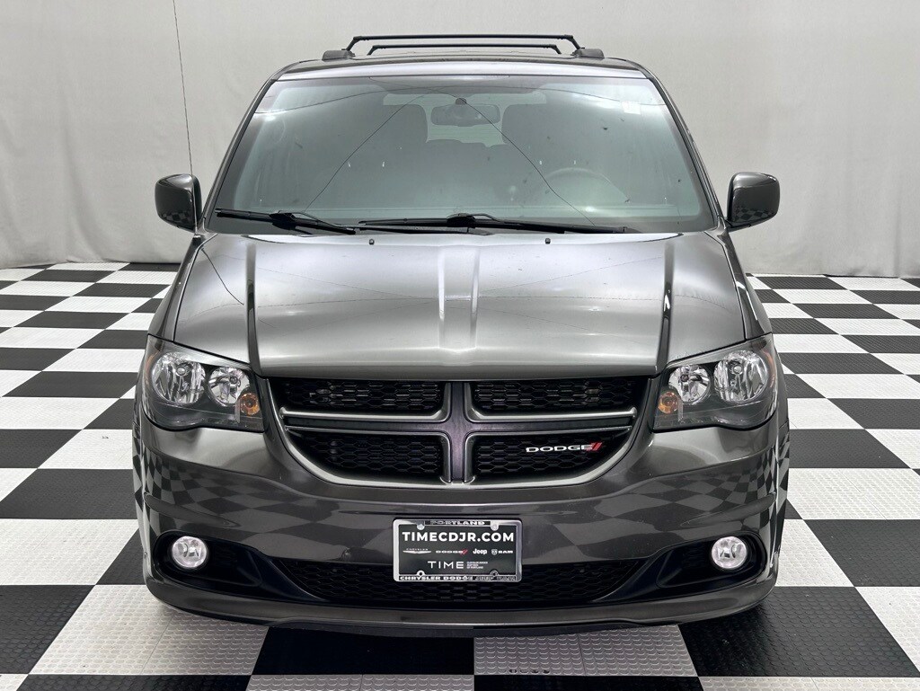 2018 Dodge Grand Caravan GT photo 2