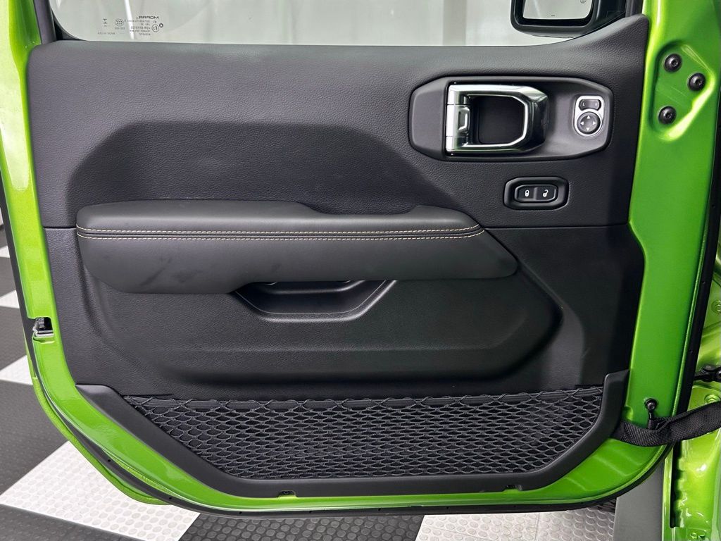 2025 Jeep Wrangler 4-Door Rubicon 392 Final Edition - Photo 28