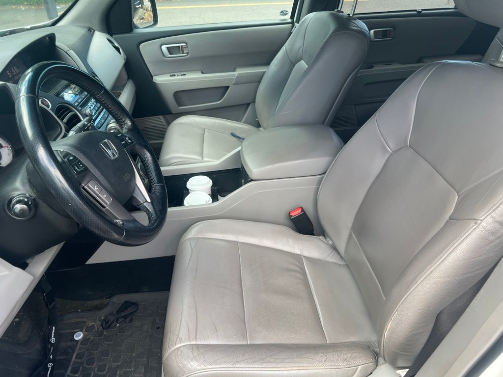 Used 2014 Honda Pilot Touring with VIN 5FNYF4H92EB004457 for sale in Portland, OR