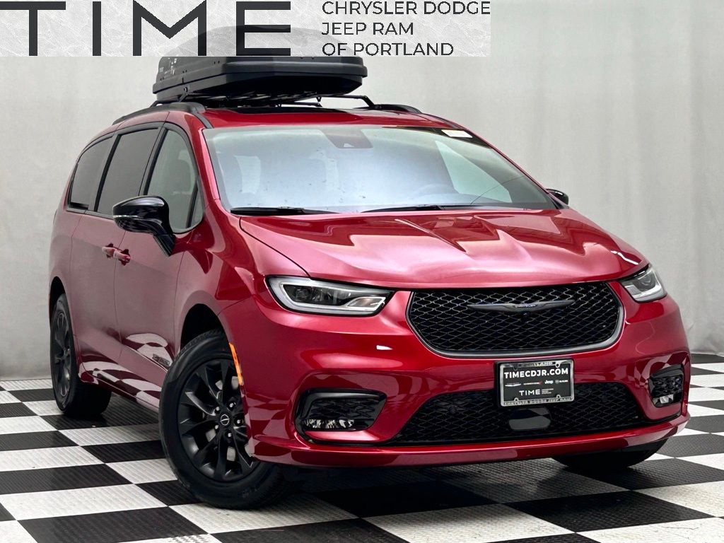 2026 Chrysler Pacifica Passenger Van 