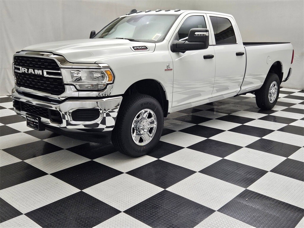 2024 Ram 2500 Tradesman photo 3