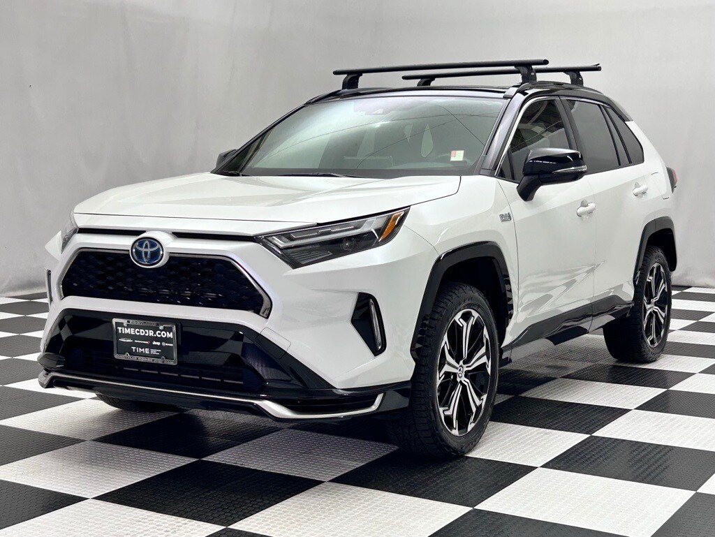 2022 Toyota RAV4 Prime XSE photo 4