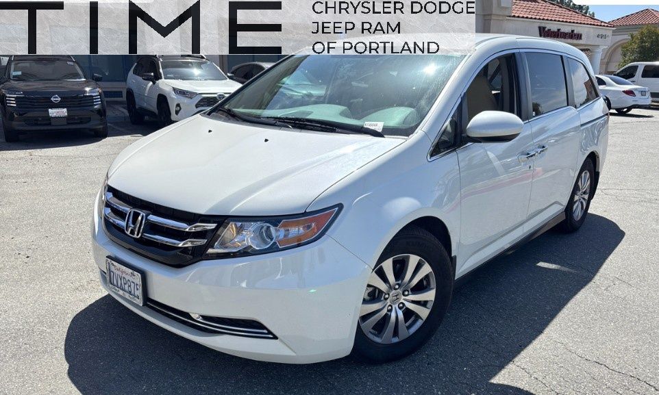 2016 Honda Odyssey SE's photo