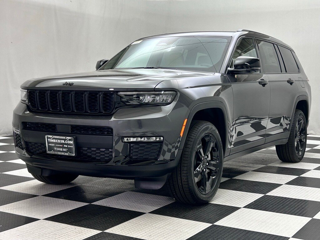 2025 Jeep Grand Cherokee Limited photo 3