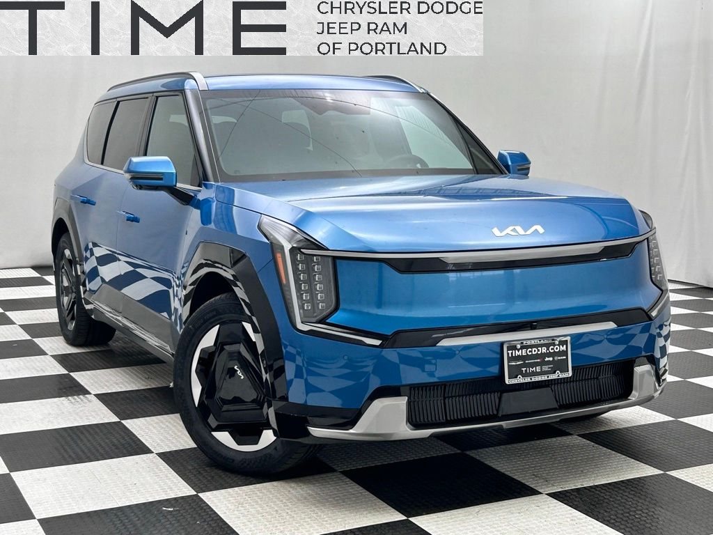 2024 Kia EV9 Land AWD's photo