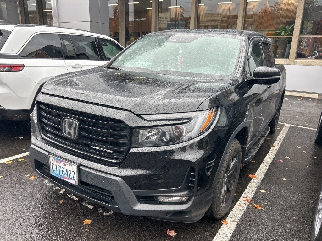 2022 Honda Ridgeline Black Edition photo 2