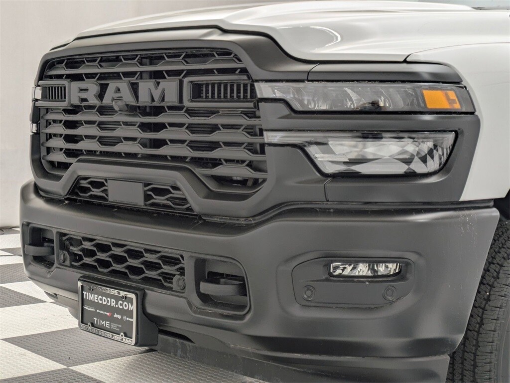 2025 Ram 2500 Tradesman photo 4