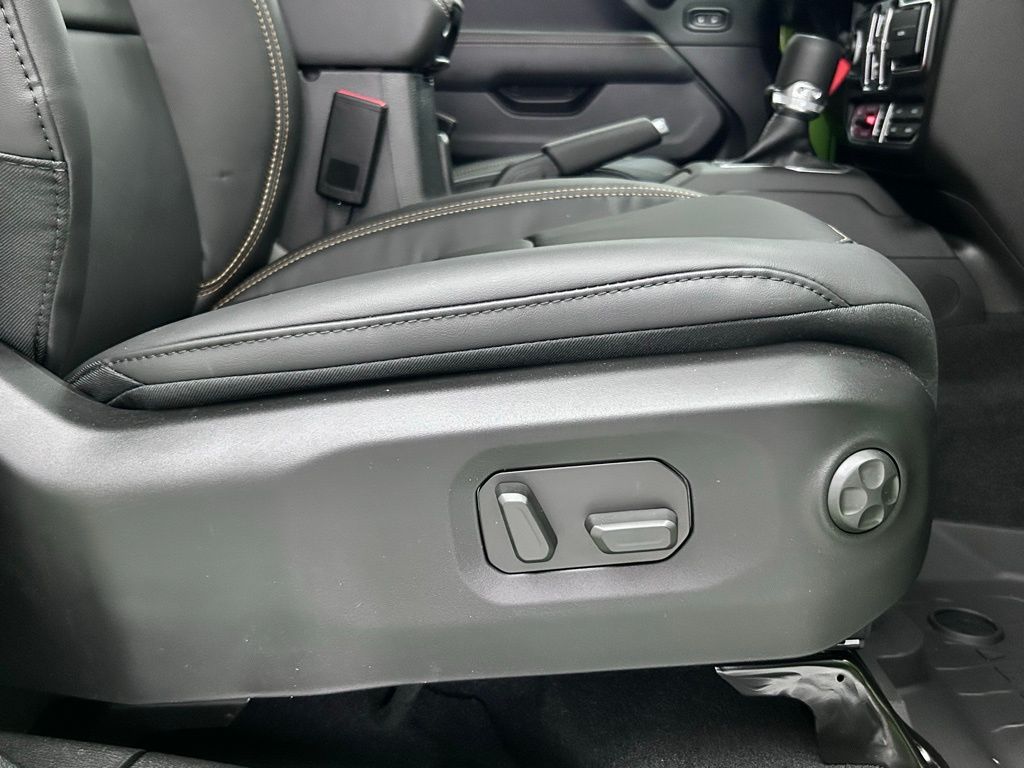 2025 Jeep Wrangler 4-Door Rubicon 392 Final Edition - Photo 44