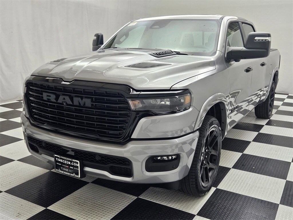 2025 Ram 1500 Laramie photo 3