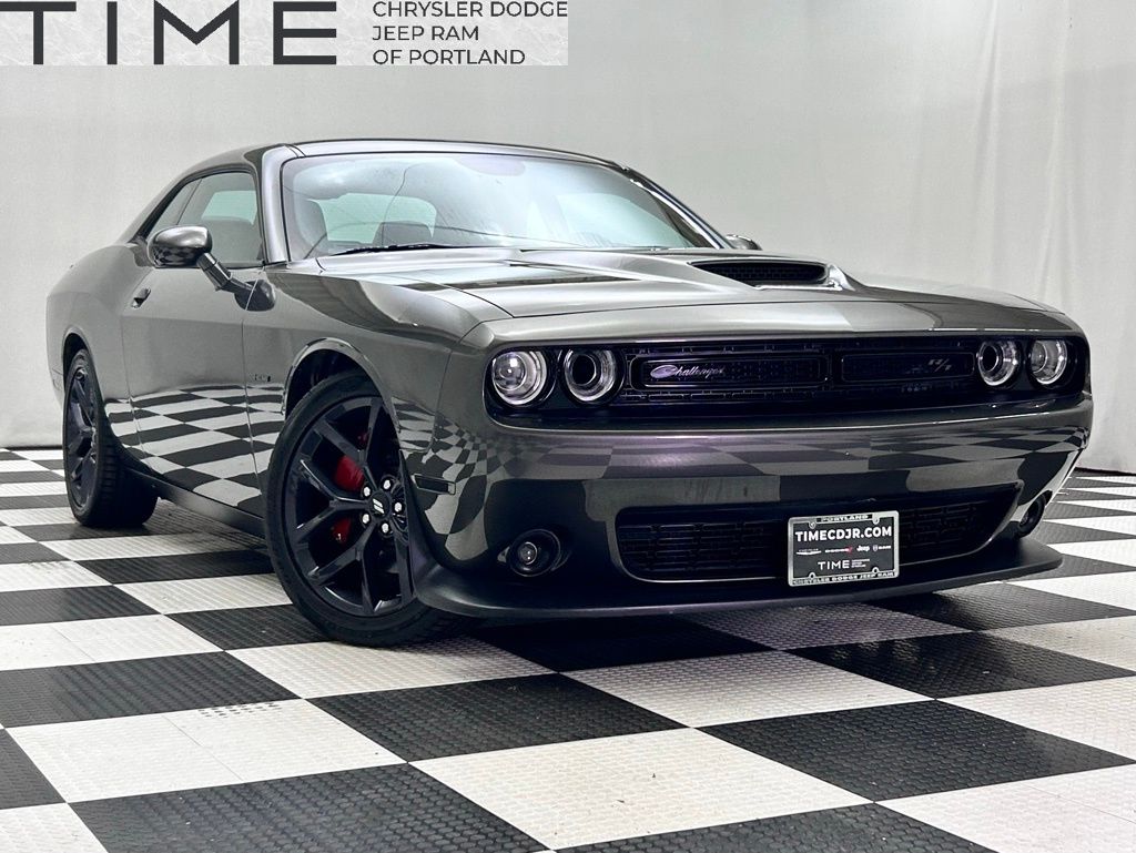 2019 Dodge Challenger R/T Plus's photo