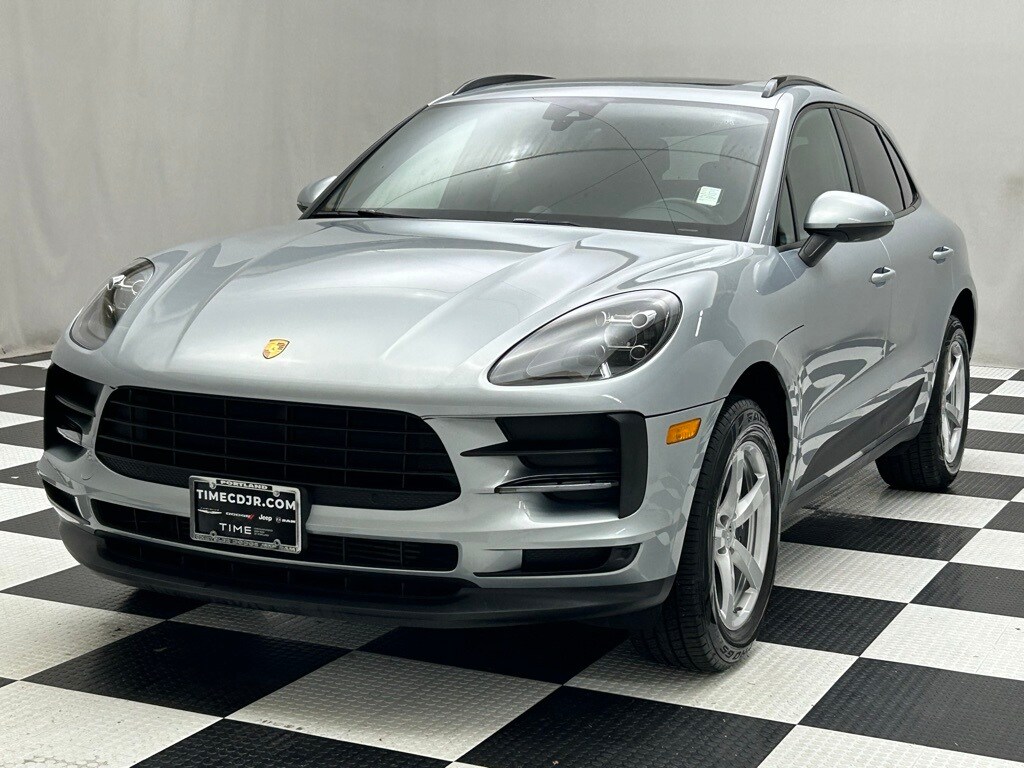 2021 Porsche Macan Base photo 3