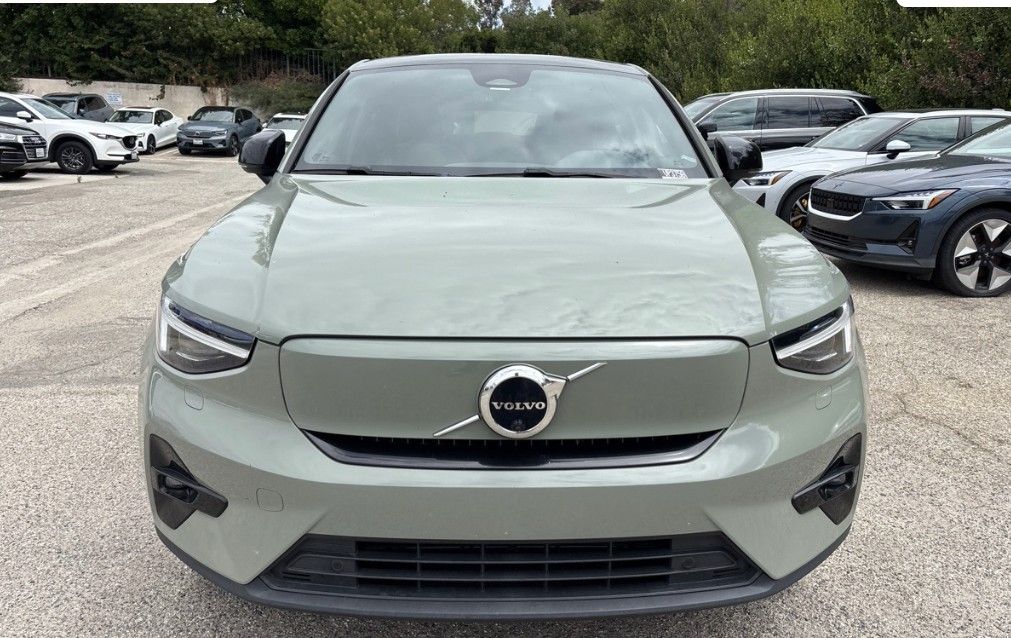 Used 2023 Volvo C40 Ultimate with VIN YV4ED3GM8P2058972 for sale in Portland, OR