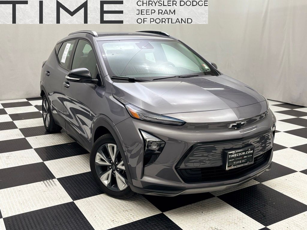 2022 Chevrolet Bolt EUV LT's photo