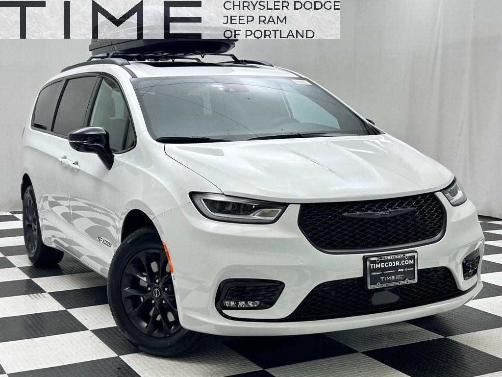 2026 Chrysler Pacifica Passenger Van 