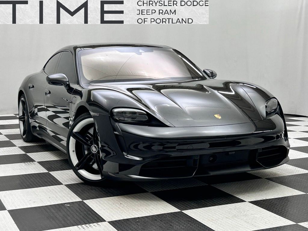 2021 Porsche Taycan Turbo S's photo