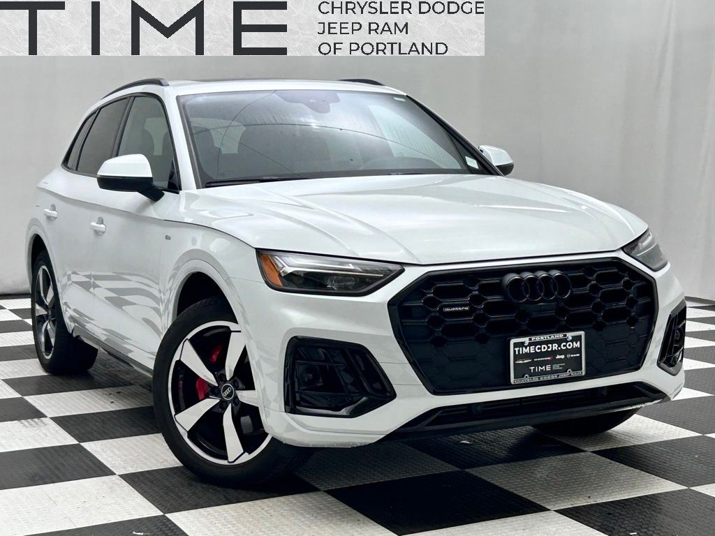 2024 Audi Q5 45 Premium Plus's photo