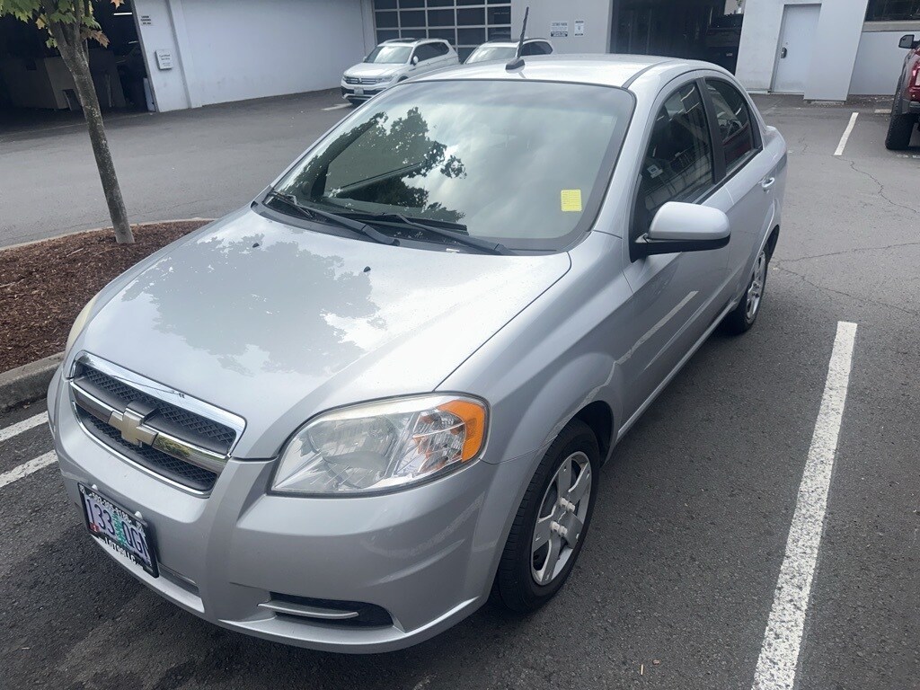 Used 2010 Chevrolet Aveo 1LT with VIN KL1TD5DE8AB136572 for sale in Portland, OR