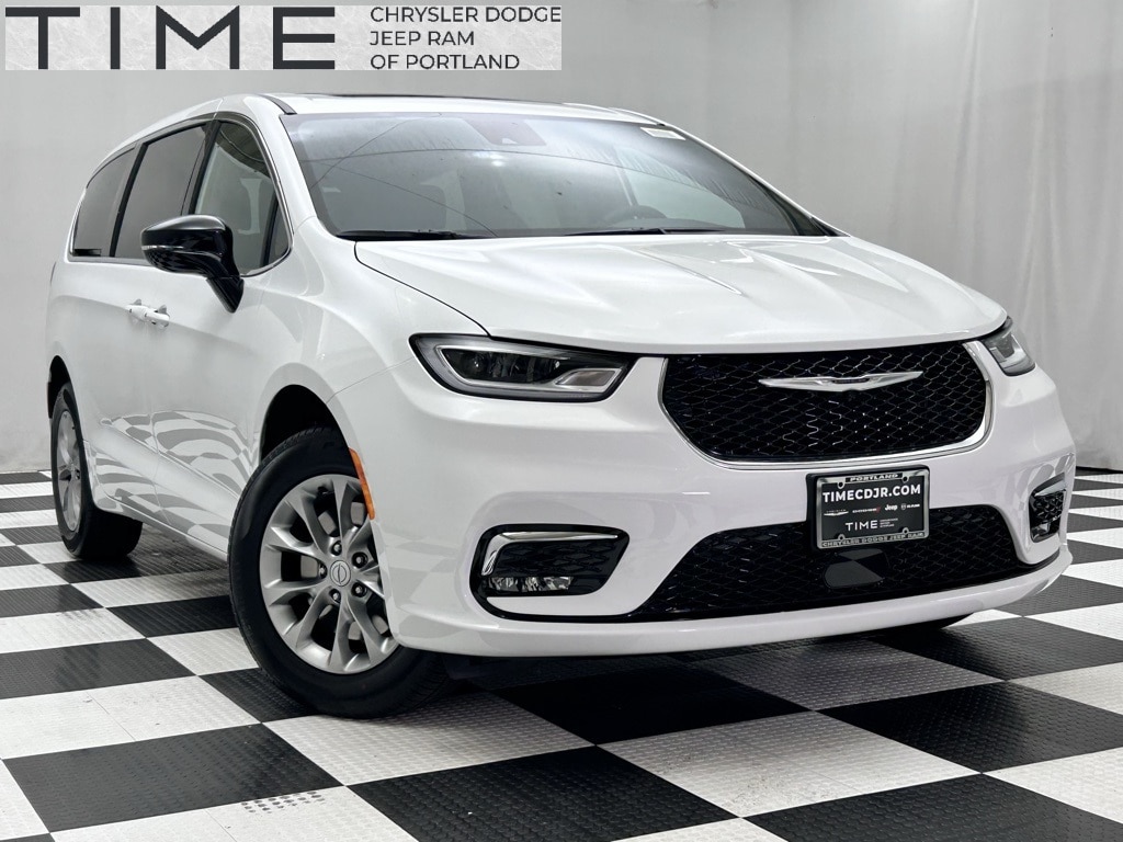 2026 Chrysler Pacifica Passenger Van 