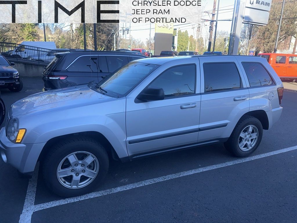 2007 Jeep Grand Cherokee SUV 