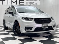 2026 Chrysler Pacifica Limited Passenger Van