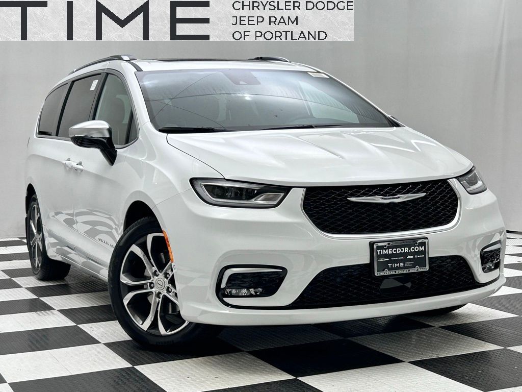 2026 Chrysler Pacifica Pinnacle's photo