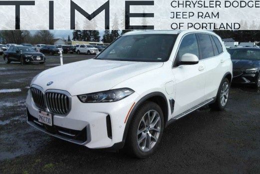 2025 BMW X5 50e's photo