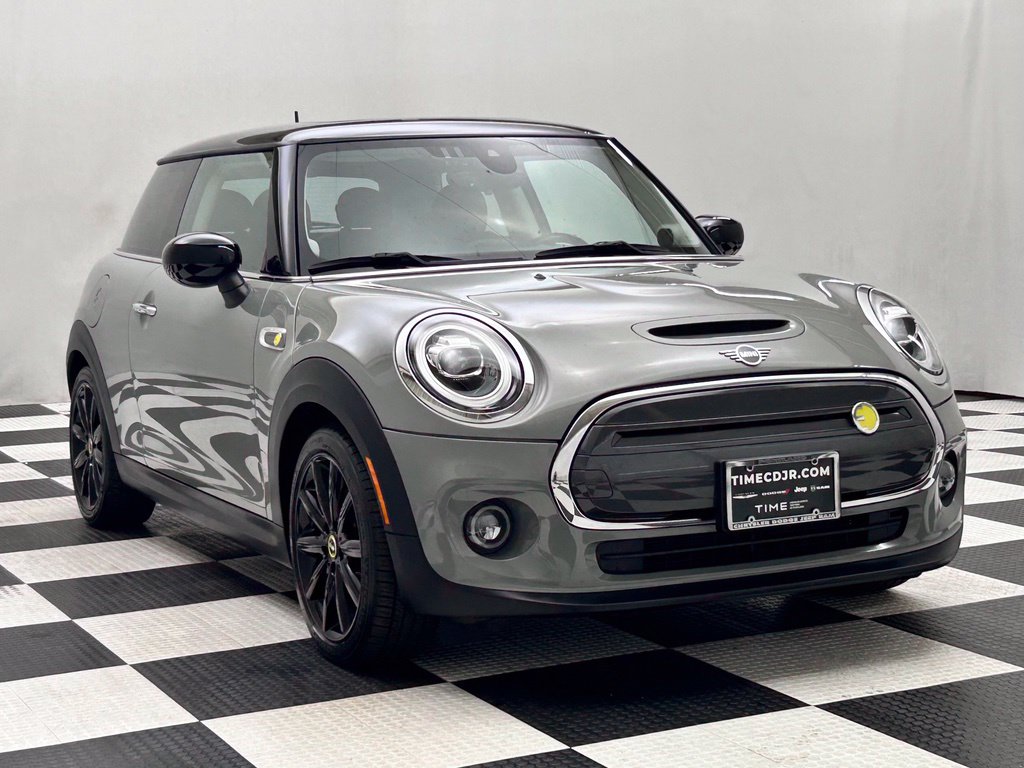 Used 2021 MINI Hardtop 2 Door SE with VIN WMWXP3C0XM2P21120 for sale in Portland, OR