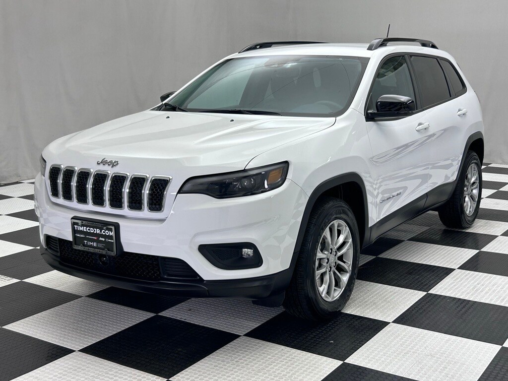 2022 Jeep Cherokee Latitude Lux photo 2