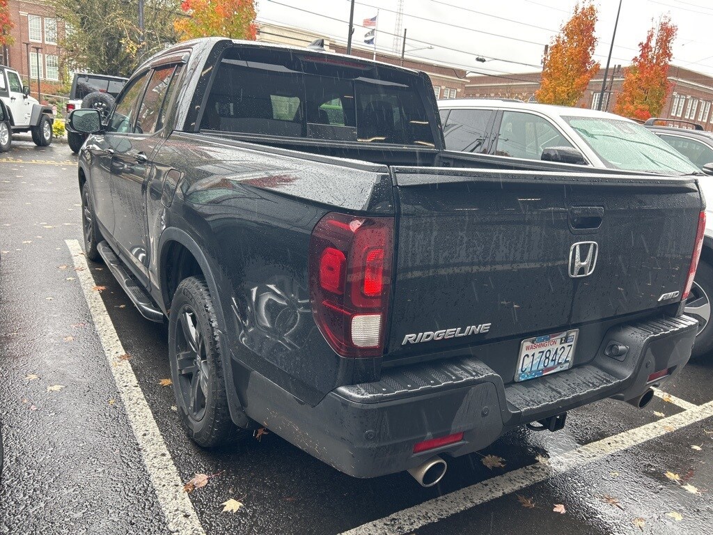 2022 Honda Ridgeline Black Edition photo 4
