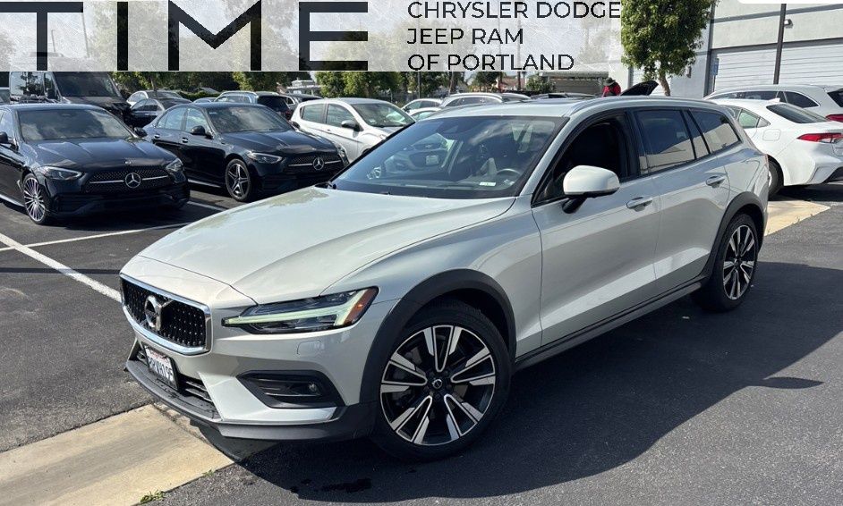 2020 Volvo V60 Cross Country T5 AWD Cross Country's photo