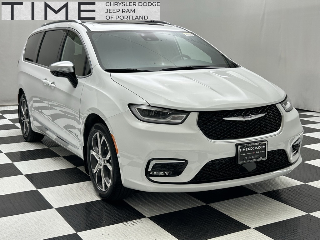 2025 Chrysler Pacifica Passenger Van 