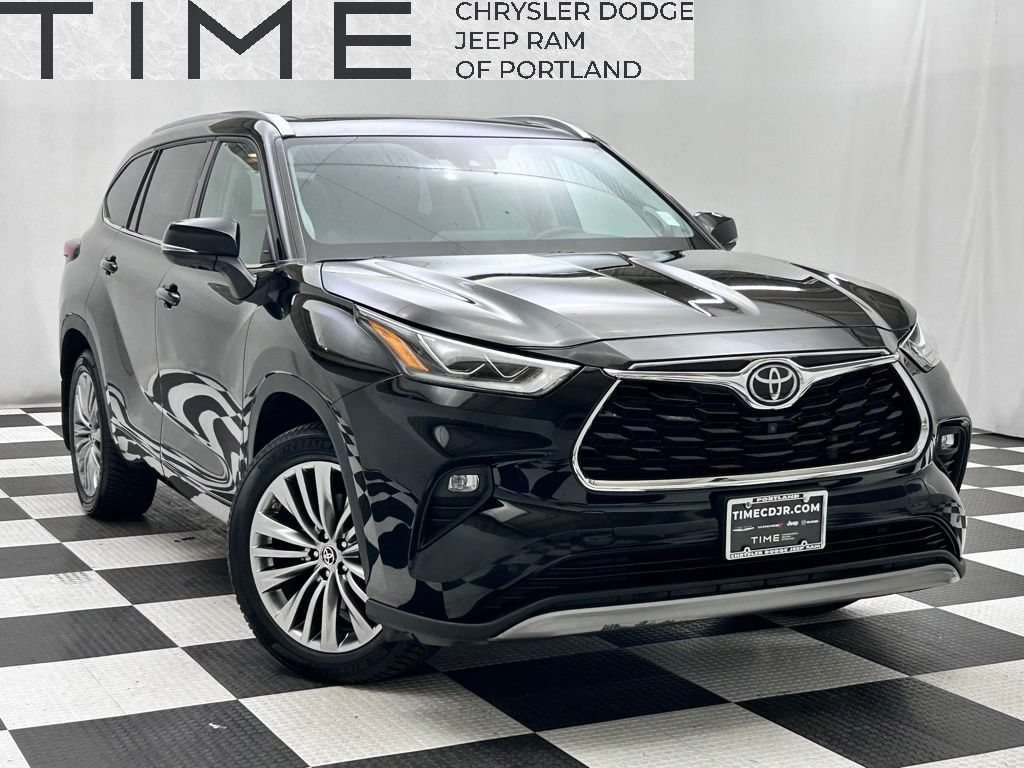 2022 Toyota Highlander Platinum 4x4 V6's photo