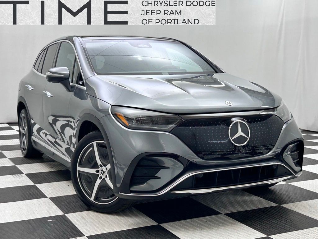 2023 Mercedes-Benz EQE SUV EQE 500 4MATIC's photo