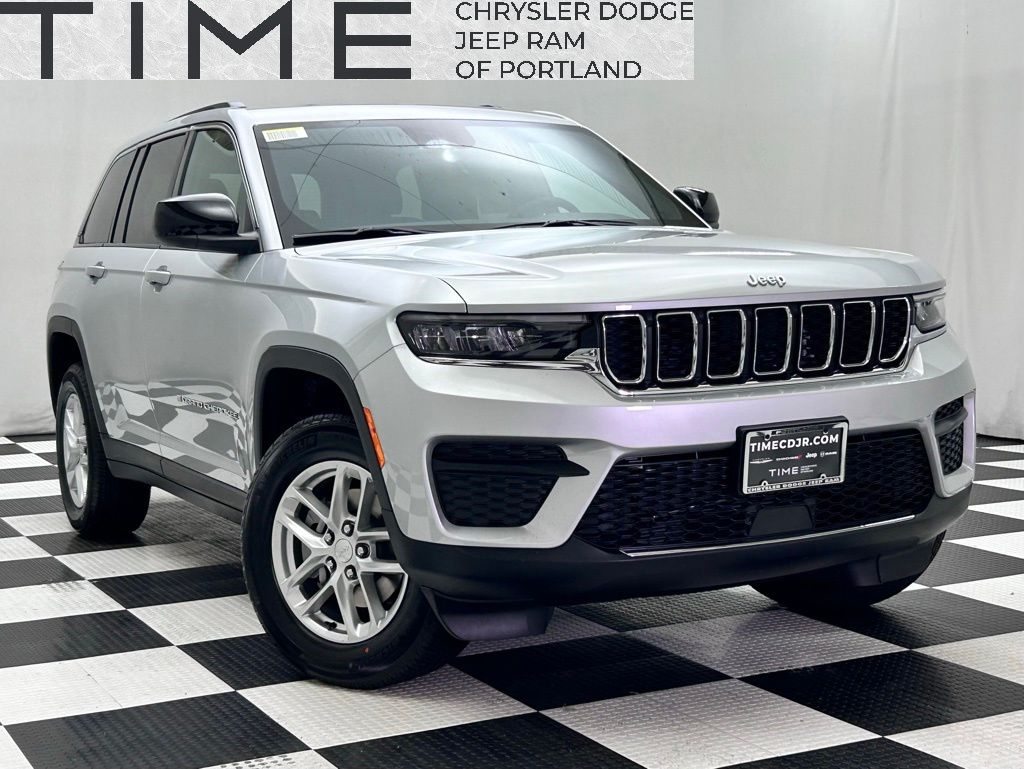 2025 Jeep Grand Cherokee Laredo's photo