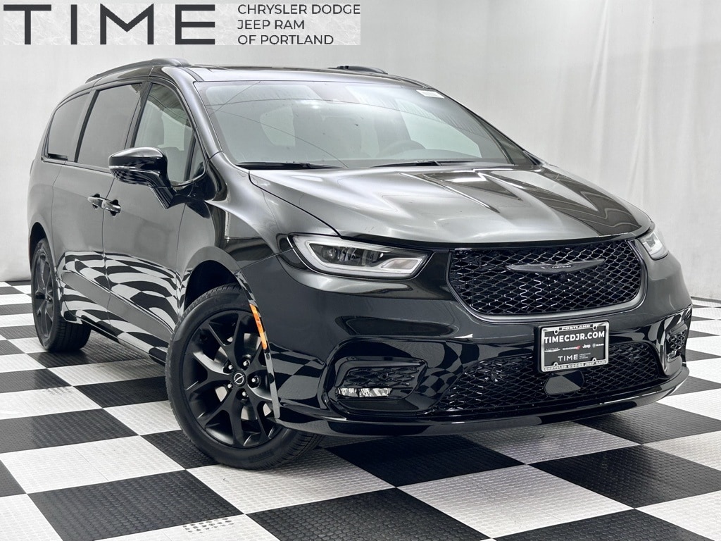 2026 Chrysler Pacifica Passenger Van 