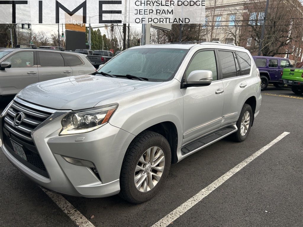 2016 Lexus GX Base's photo