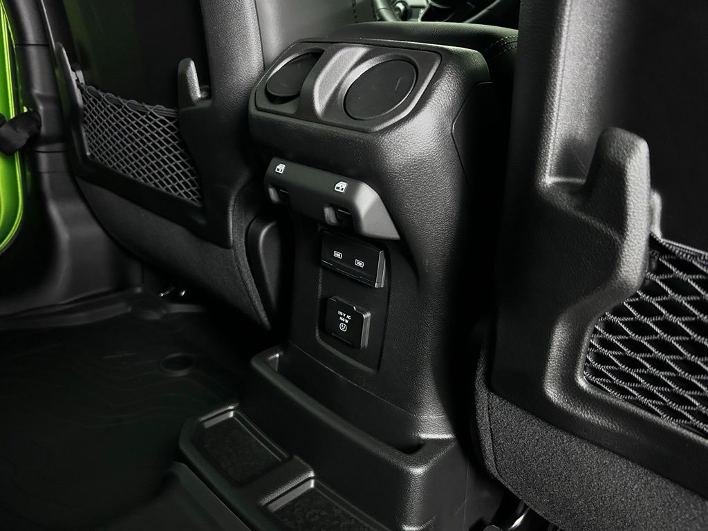 2025 Jeep Wrangler 4-Door Rubicon 392 Final Edition - Photo 40