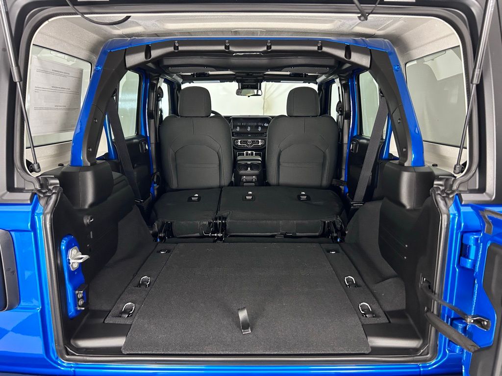 2025 Jeep Wrangler 4-Door Willys - Photo 15