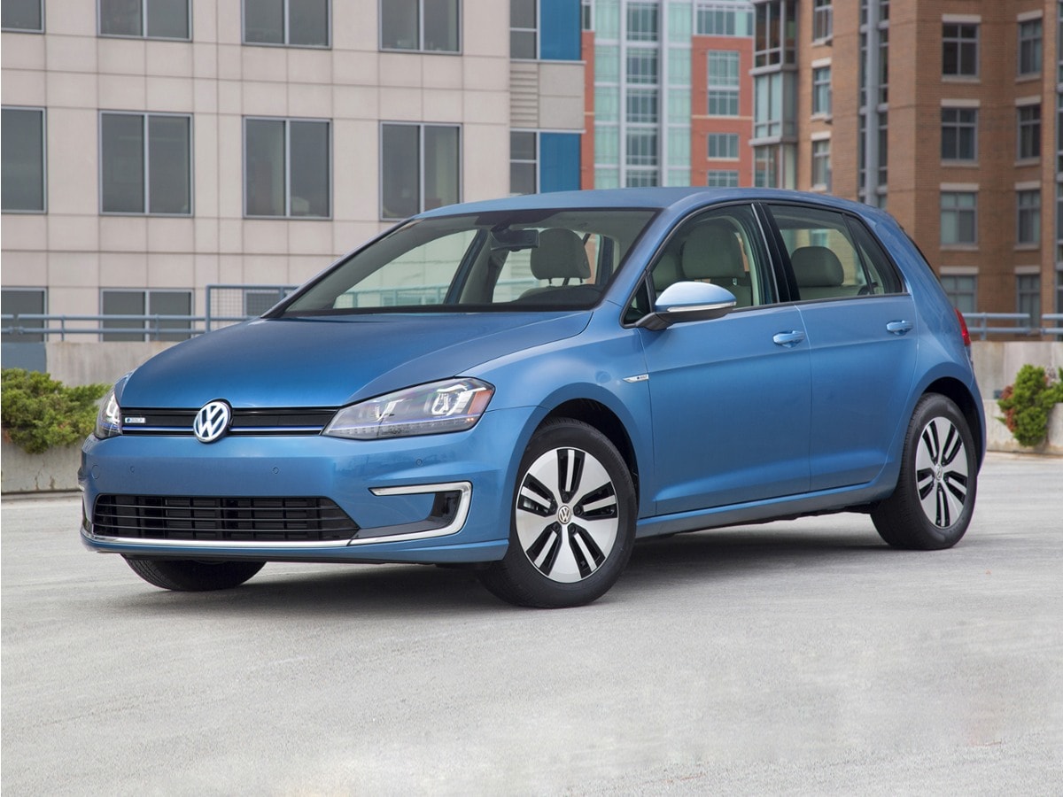 2016 Volkswagen e-Golf e-Golf SE's photo