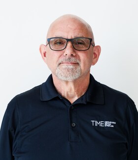 Staff member Ron Schuster from e5c0ff510414