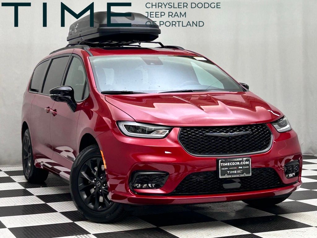 2026 Chrysler Pacifica Passenger Van 