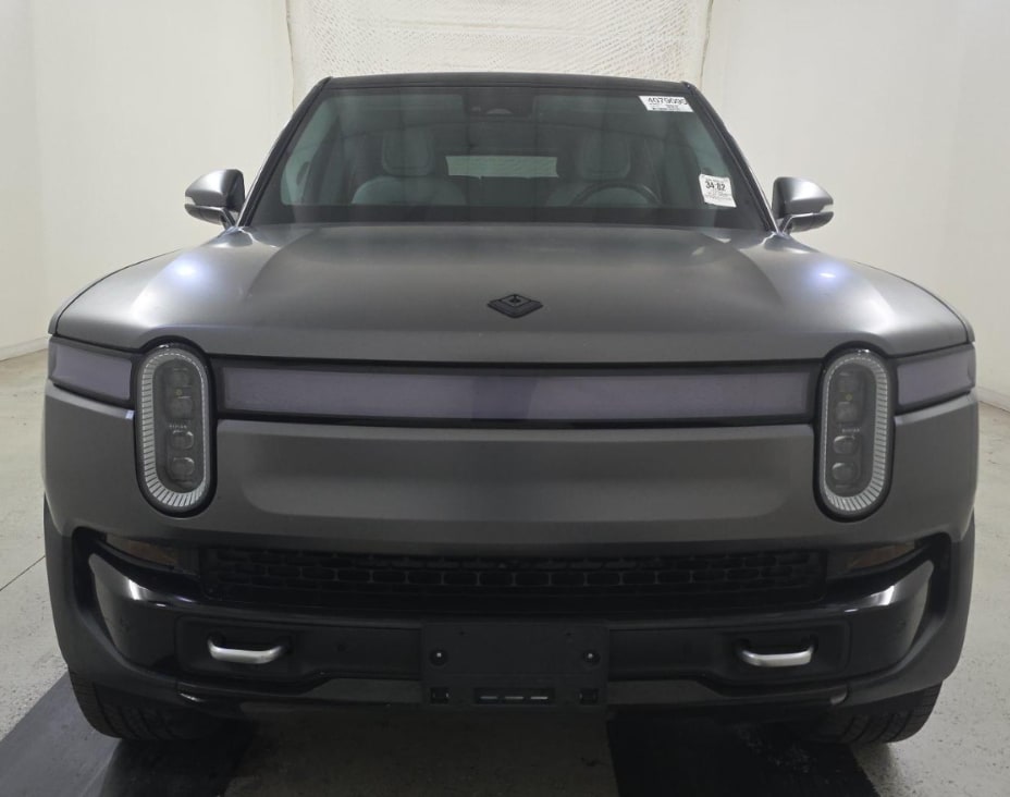 Used 2024 Rivian R1S Adventure with VIN 7PDSGCBA9RN030120 for sale in Portland, OR