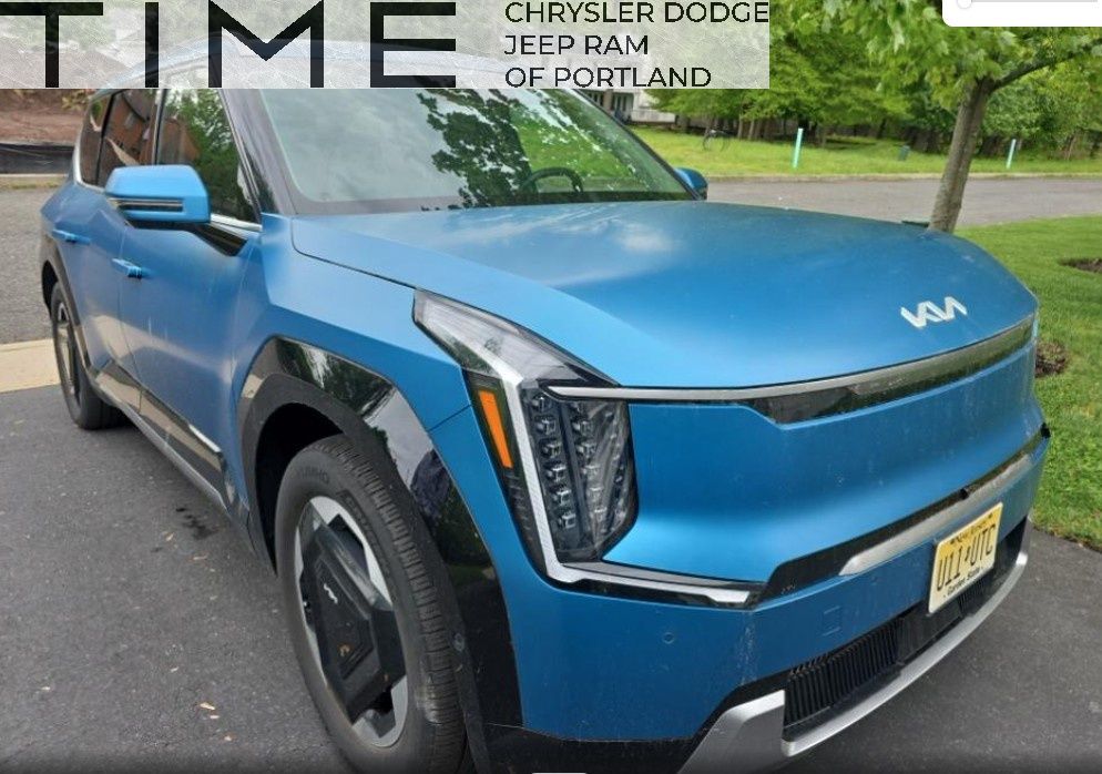 2024 Kia EV9 Land AWD's photo