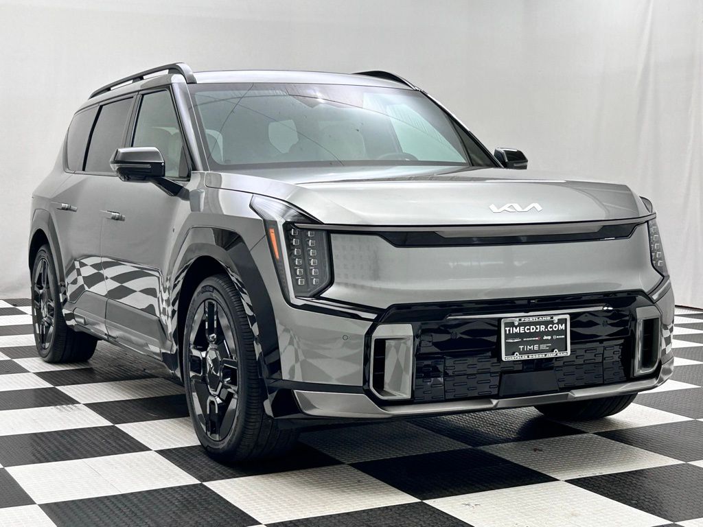 Used 2024 Kia Ev9 GT-Line with VIN KNDAEFS55R6038061 for sale in Portland, OR