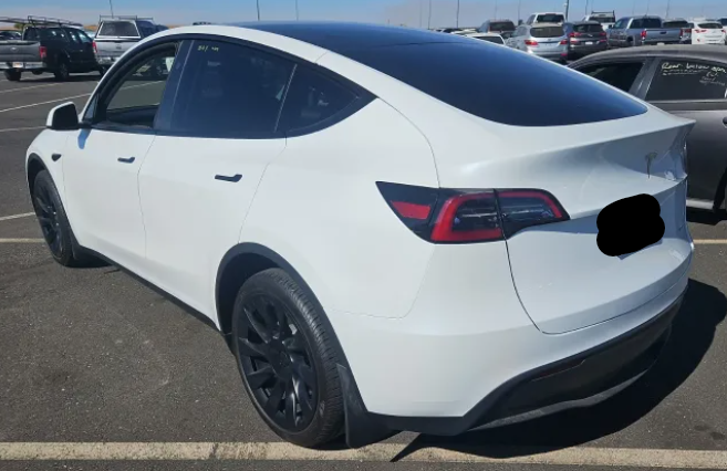 Used 2024 Tesla Model Y Long Range with VIN 7SAYGDEE3RA266489 for sale in Portland, OR
