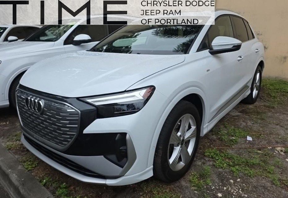 2024 Audi Q4 e-tron 55 Premium Plus quattro's photo