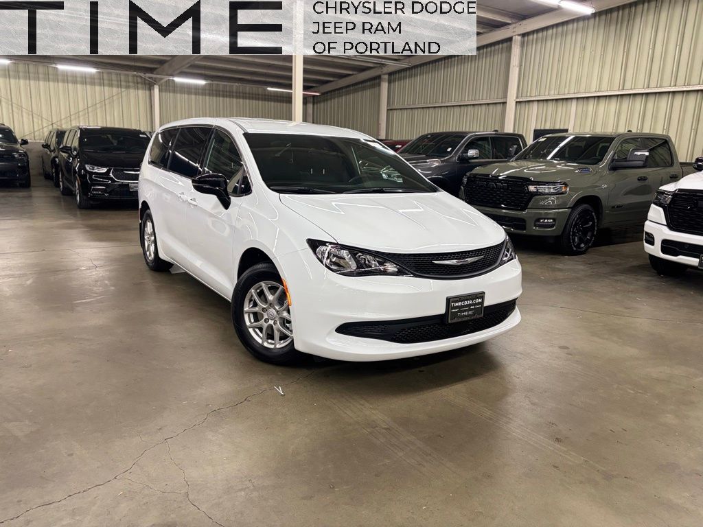 2026 Chrysler Voyager LX's photo