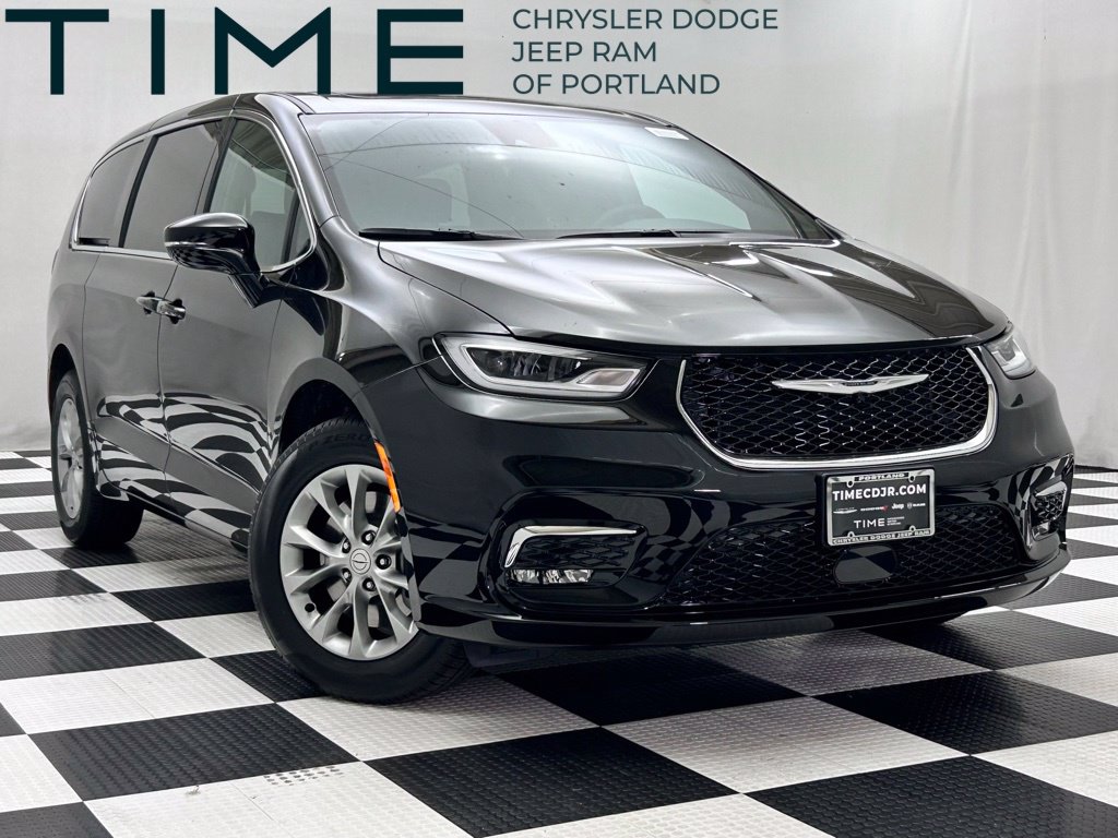 2026 Chrysler Pacifica Passenger Van 