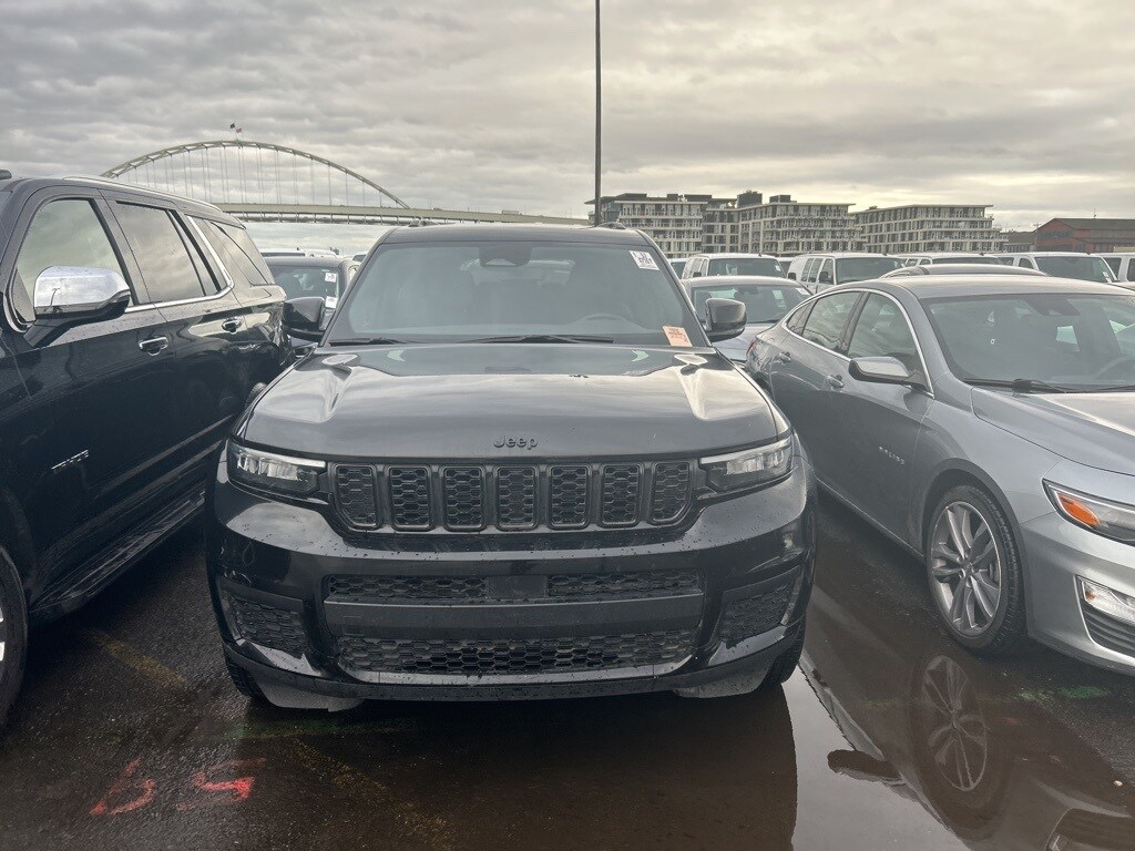 Used 2024 Jeep Grand Cherokee L Altitude SUV